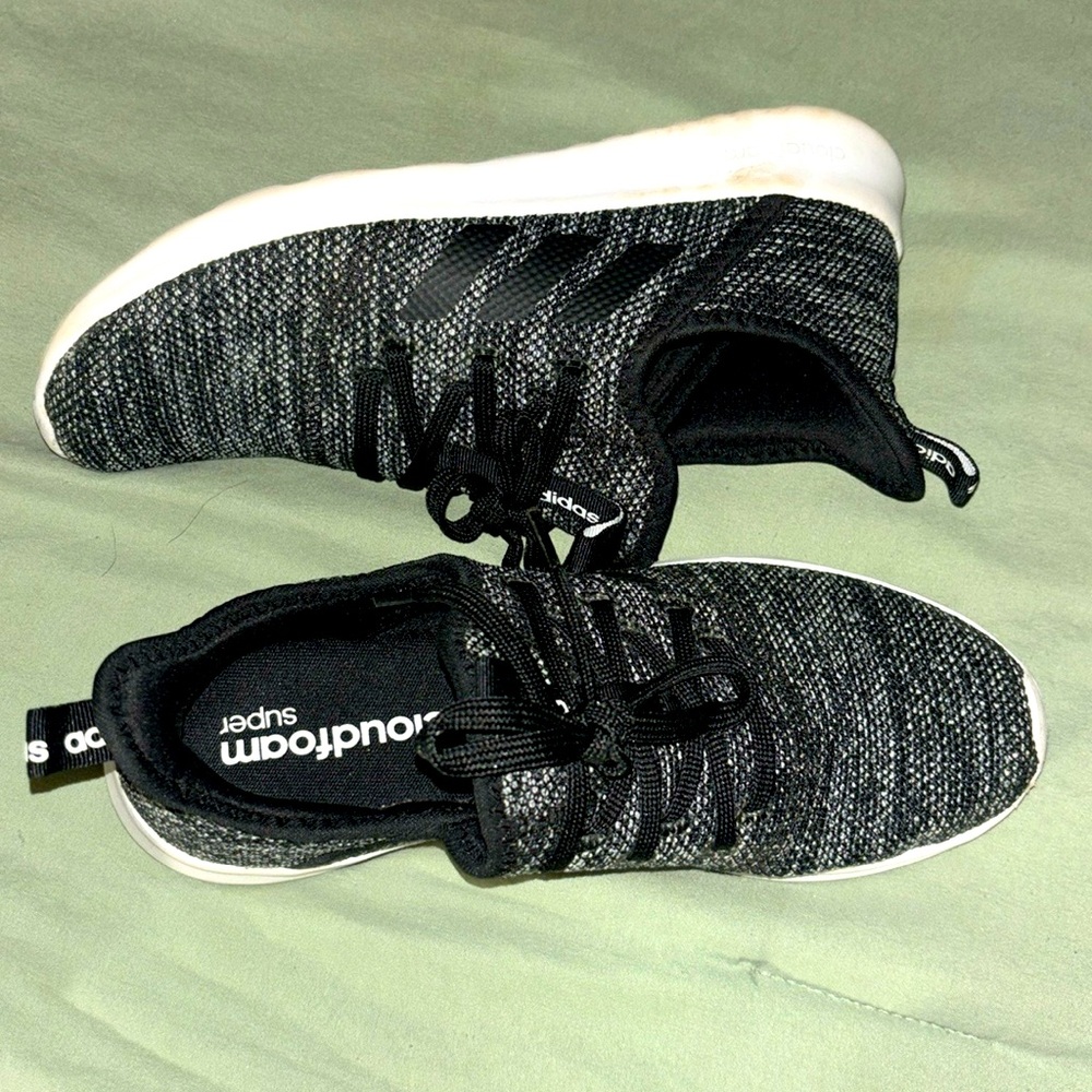 adidas sneakers| grey and black